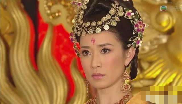 君成录剧情攻略男妃-君成录男妃情感走向揭秘：从忠诚到暗生情愫，一场身份与感情的较量